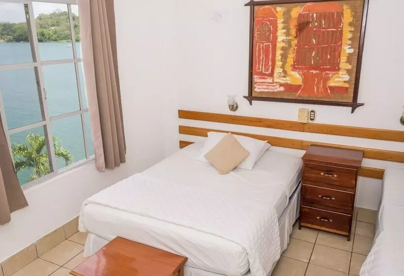 هتل Casa Amelia
