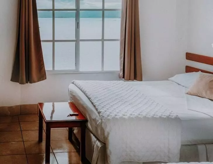 هتل Casa Amelia