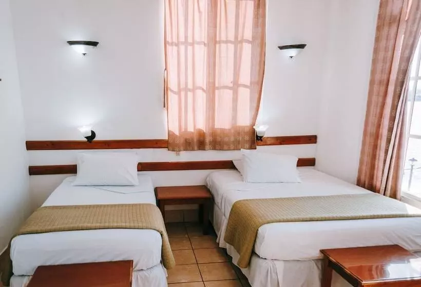 هتل Casa Amelia