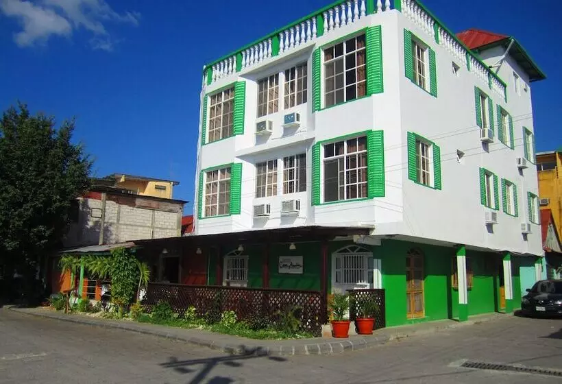 هتل Casa Amelia