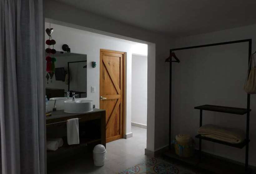 Santa Josefita Bed & Breakfast