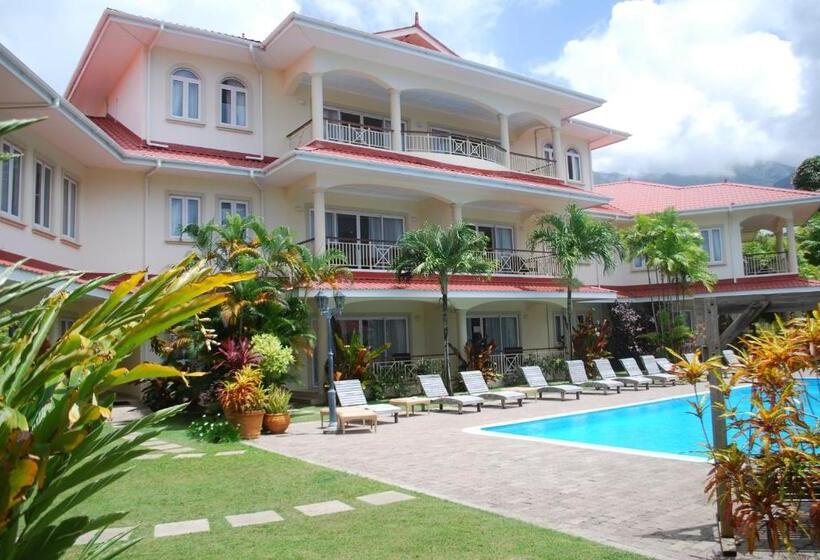 هتل Marie Laure Suites