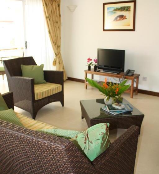 هتل Marie Laure Suites