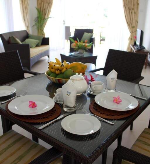 هتل Marie Laure Suites