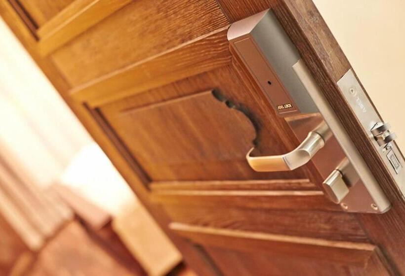 مبيت وإفطار Charivna Taistra