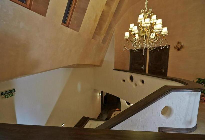 مبيت وإفطار Charivna Taistra