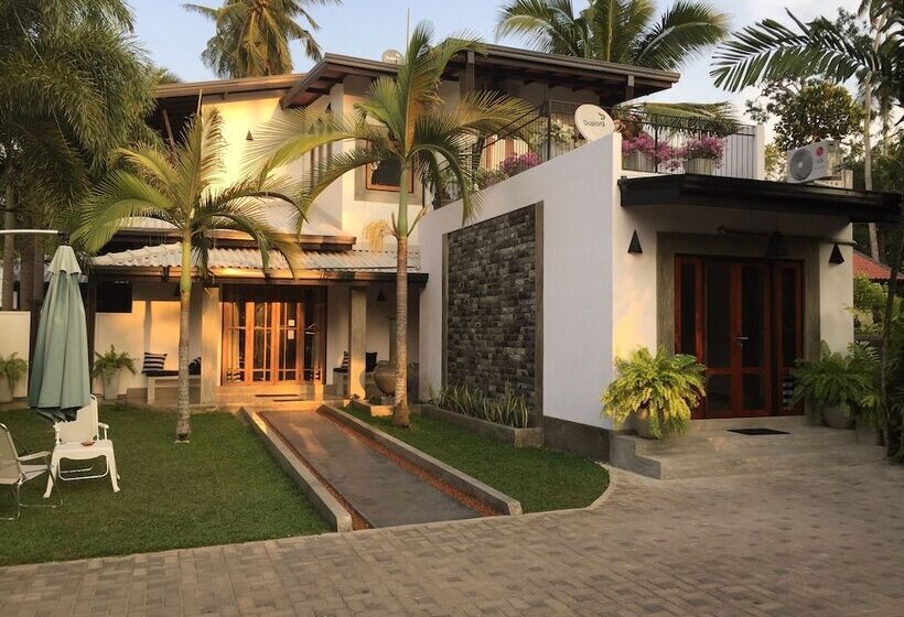 مبيت وإفطار Villa Dominikku