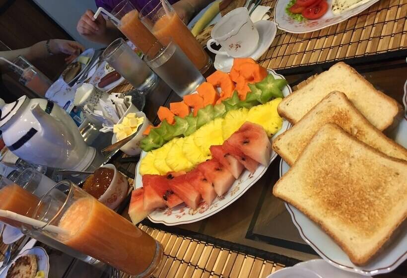 مبيت وإفطار Villa Dominikku