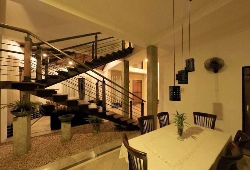 مبيت وإفطار Villa Dominikku