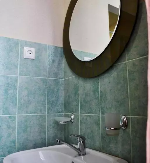 Hotel Elegia