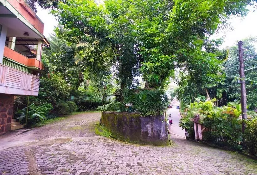 Hotelli Gem Land
