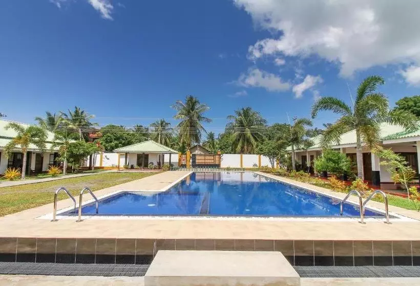 هتل Atara Lagoon Kalpitiya