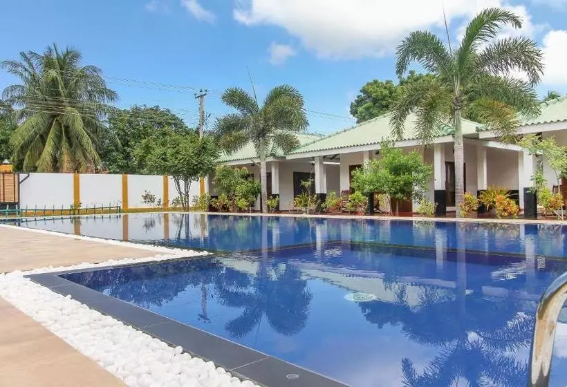 هتل Atara Lagoon Kalpitiya