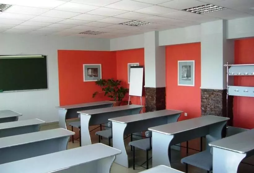 Hotel Profspilkovyi