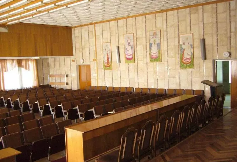 Hotel Profspilkovyi