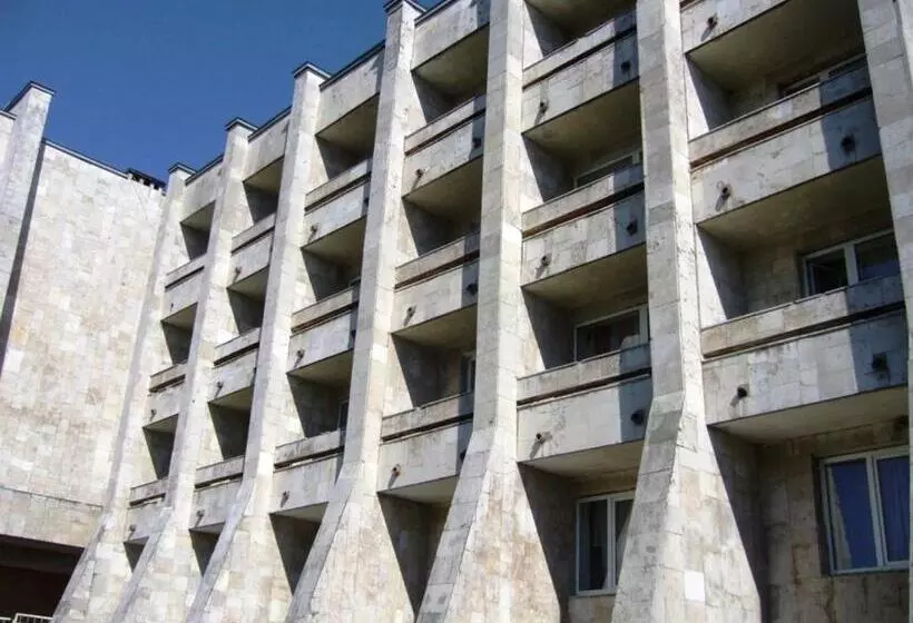 Hotel Profspilkovyi