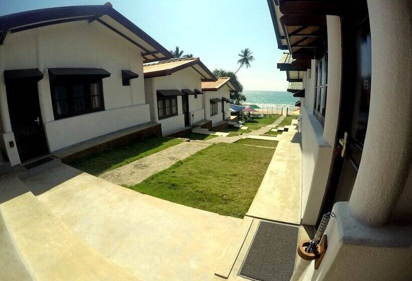 בית מלון כפרי Ramon Beach Resort