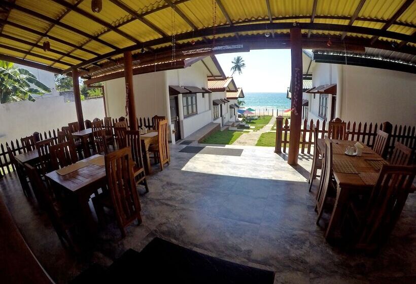 בית מלון כפרי Ramon Beach Resort