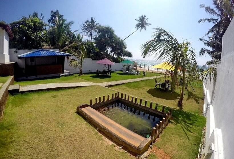 בית מלון כפרי Ramon Beach Resort