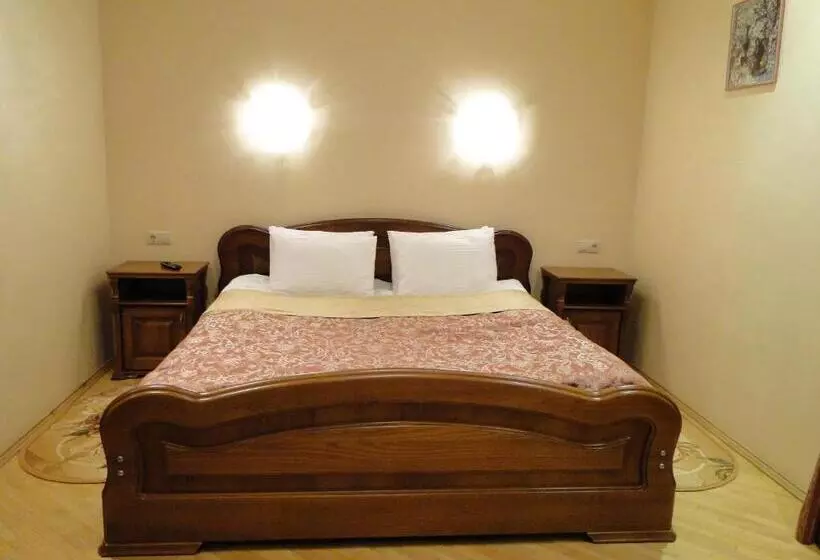 Hotel Red Stone