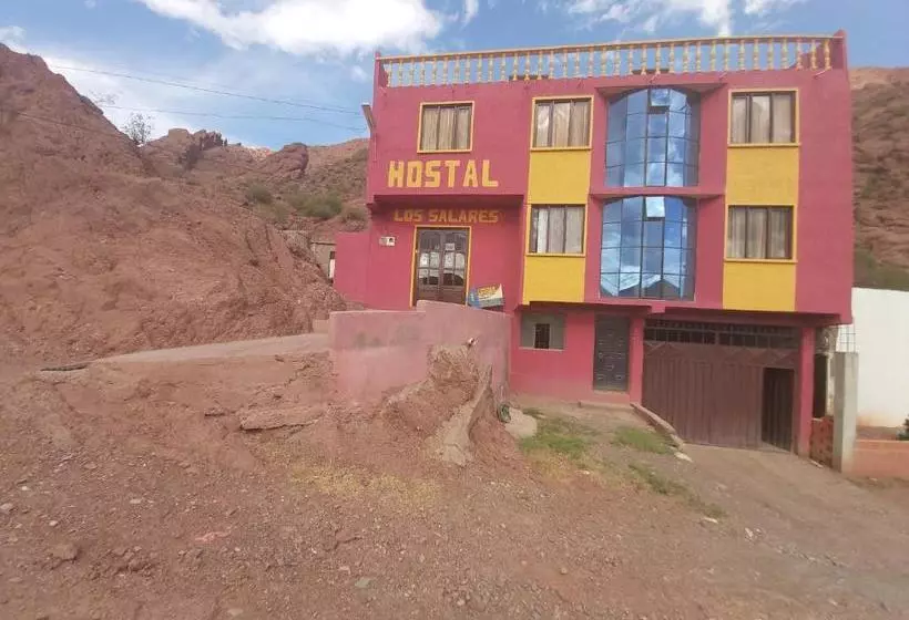 هاستل Hostal Salares