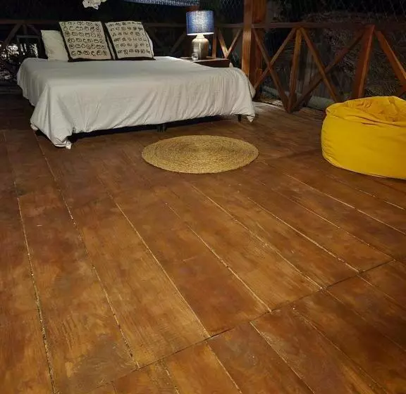 Aamiaismajoitus (B&B) Nagenahira Beach Villa