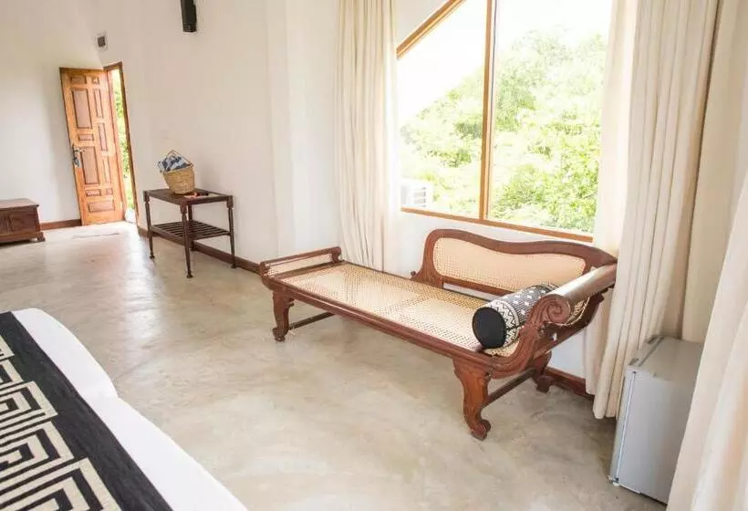 Aamiaismajoitus (B&B) Nagenahira Beach Villa