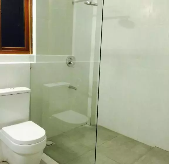 Aamiaismajoitus (B&B) Nagenahira Beach Villa