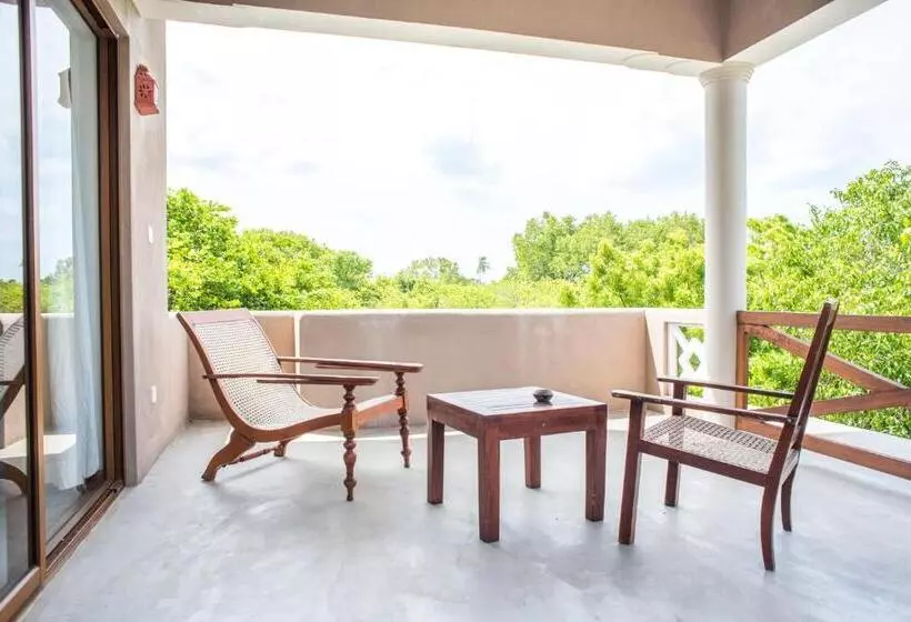 Aamiaismajoitus (B&B) Nagenahira Beach Villa