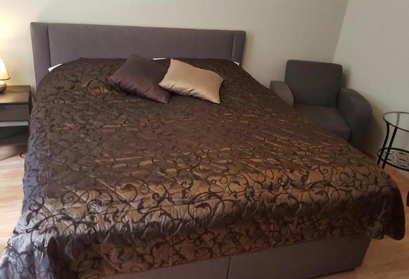 Szálloda Dům U Pikové Desítky