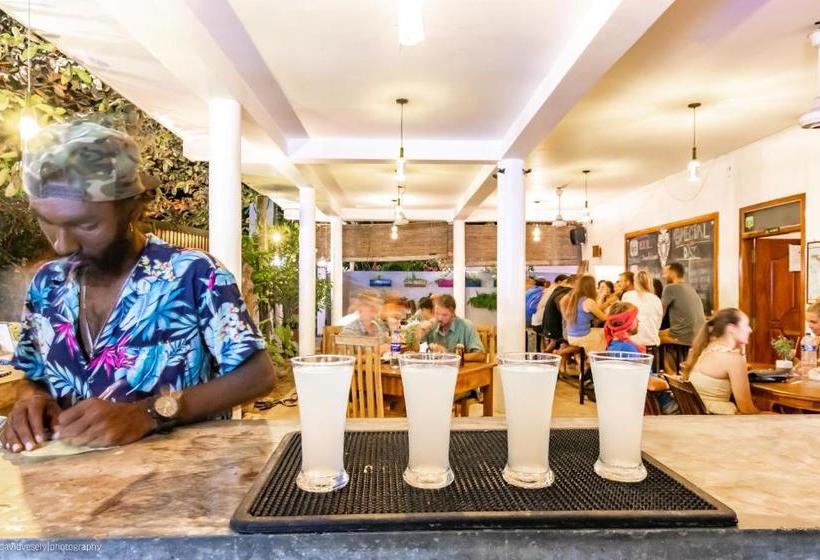 Dorian Guest House And Restaurant