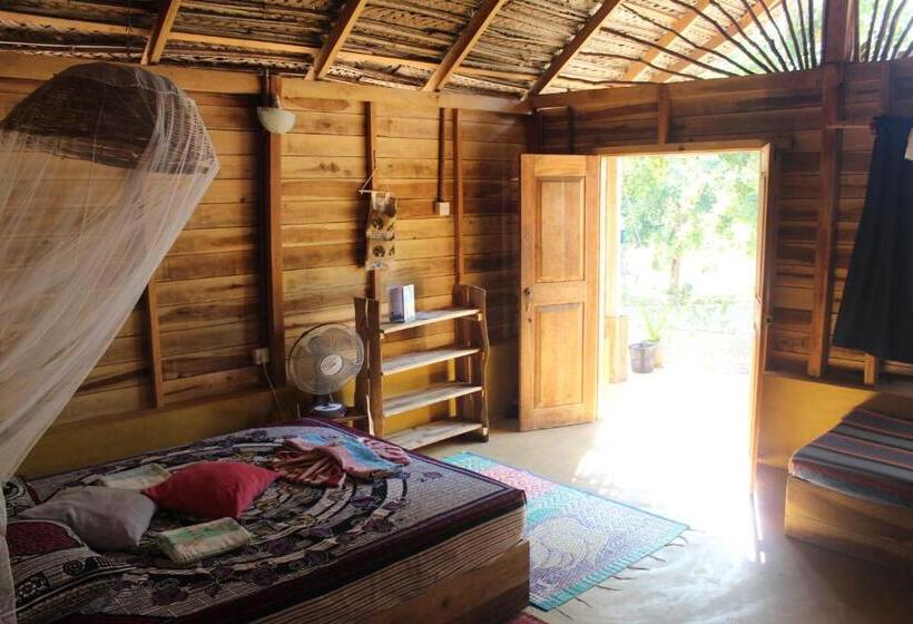 בית מלון כפרי Margarita Village Kite School Kalpitiya