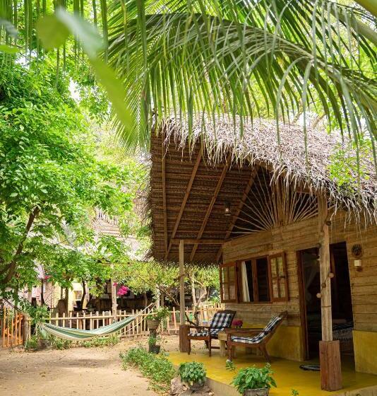 בית מלון כפרי Margarita Village Kite School Kalpitiya