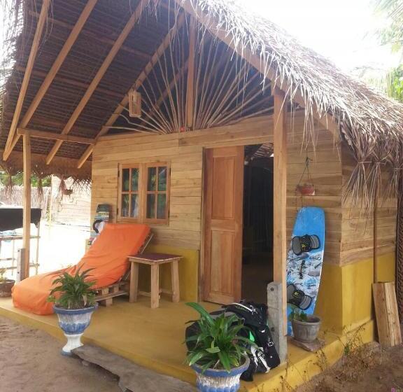 בית מלון כפרי Margarita Village Kite School Kalpitiya