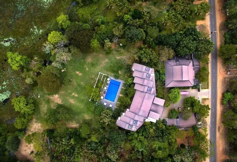 ホテル Grand Tamarind Lake