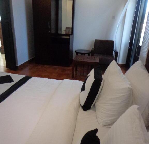 Villa Tissa Beach Resort