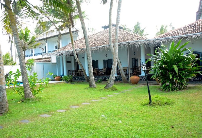 Villa Tissa Beach Resort