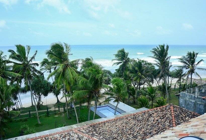 Villa Tissa Beach Resort