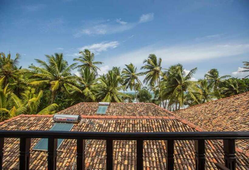 Villa Tissa Beach Resort