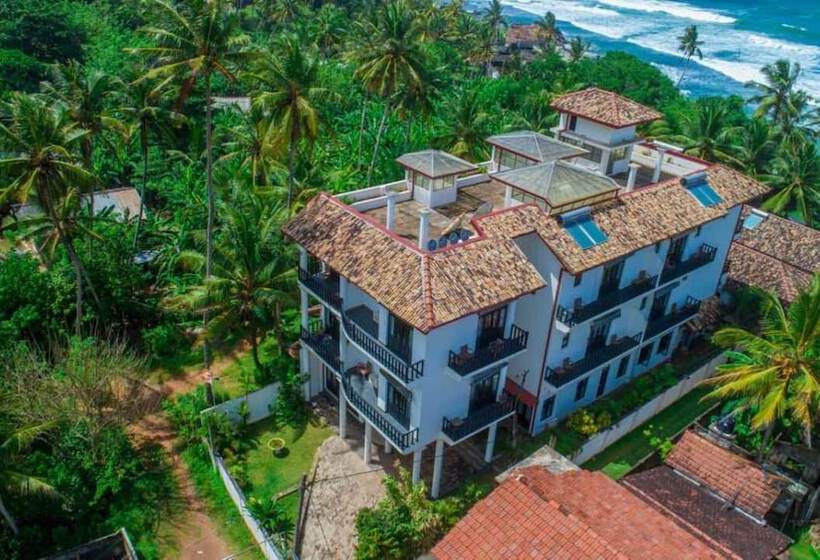 Villa Tissa Beach Resort