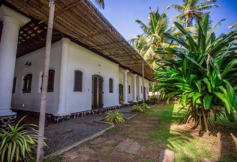 Villa Tissa Beach Resort