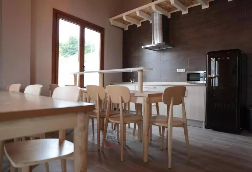Zendoira   Hostel