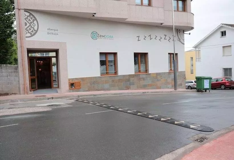 Zendoira   Hostel