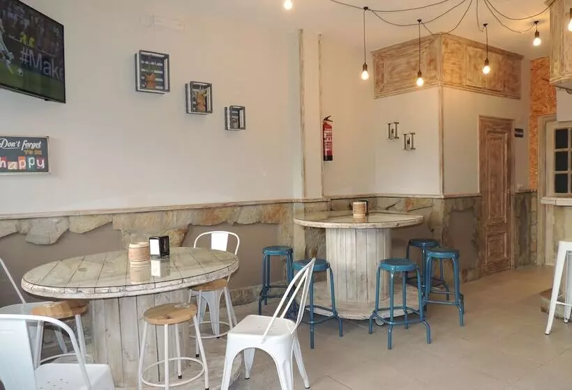 Zendoira   Hostel