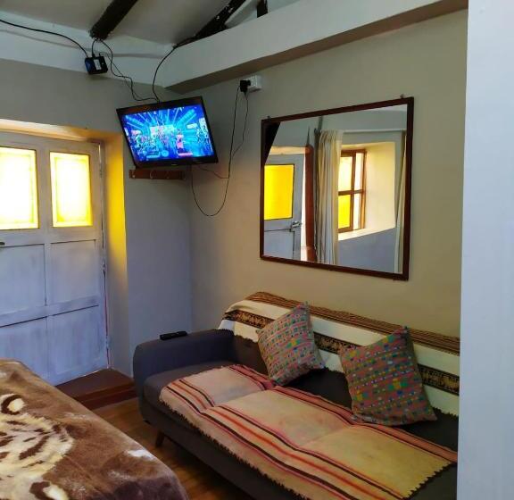 Bed & Breakfast Yllari S Inn