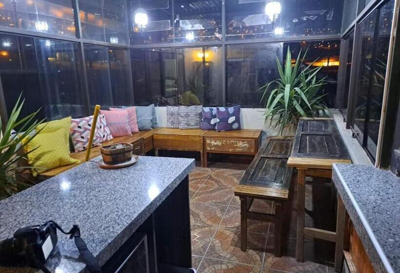 Bed & Breakfast Yllari S Inn