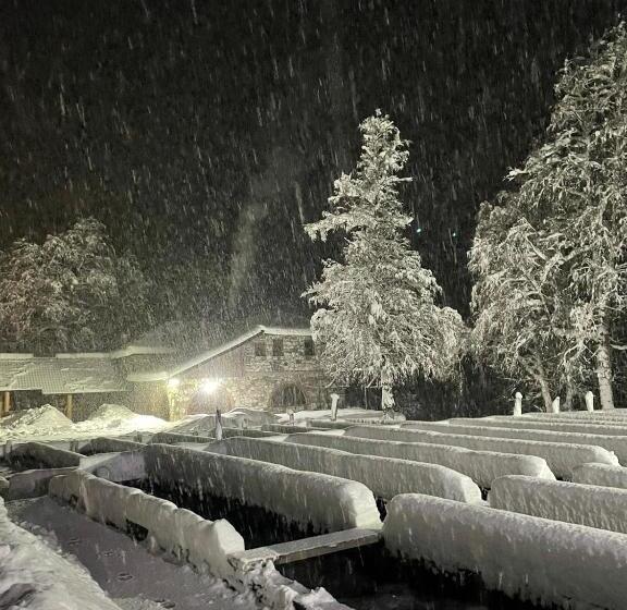 펜션 Perroi Shqiptar