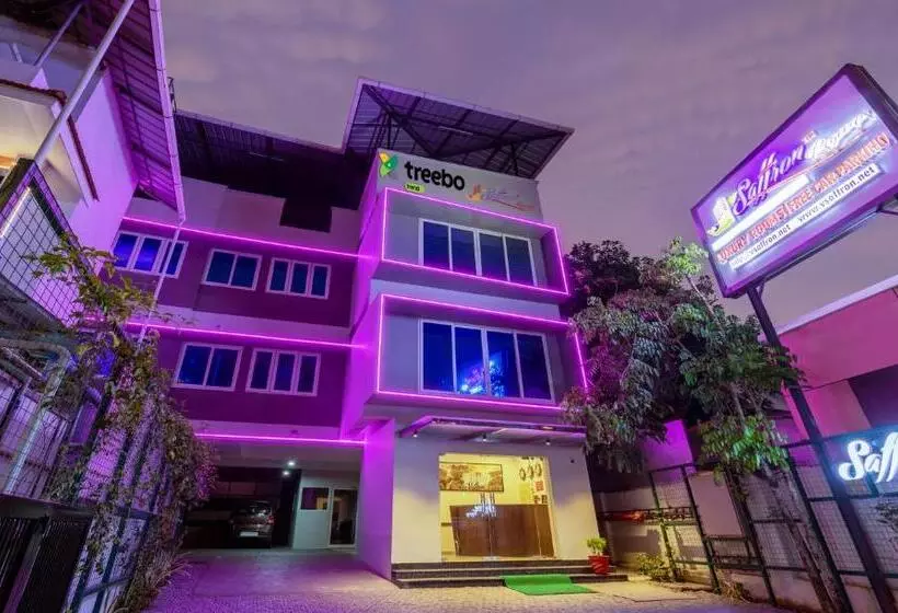ホテル Treebo Vsaffron Regency,punnamada Lake