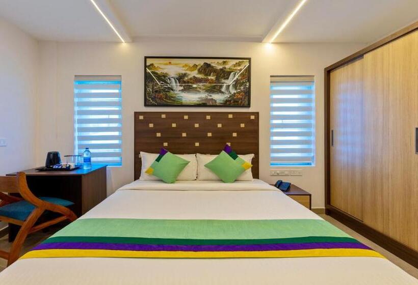 Hotel Treebo Vsaffron Regency,punnamada Lake