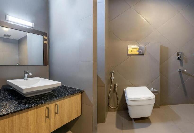 Hotel Treebo Vsaffron Regency,punnamada Lake